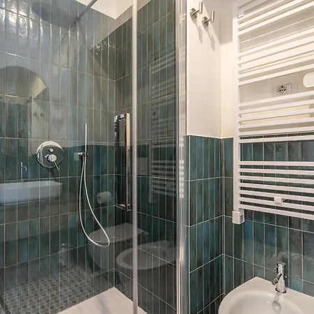 Daplace - White In Navona 4*