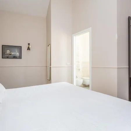 Vendégház Daplace - White In Navona 4*