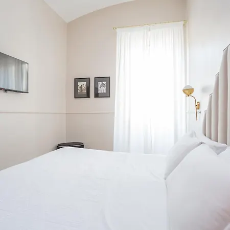 게스트하우스 Daplace - White In Navona 4*