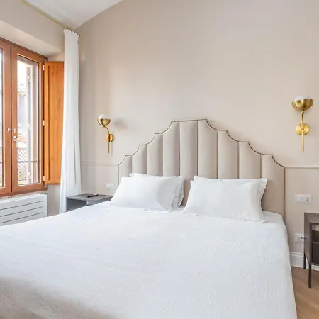 Daplace - White In Navona