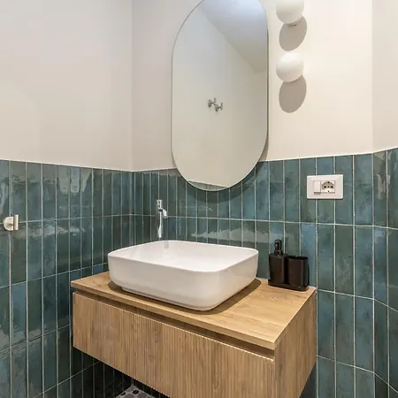 Daplace - White In Navona