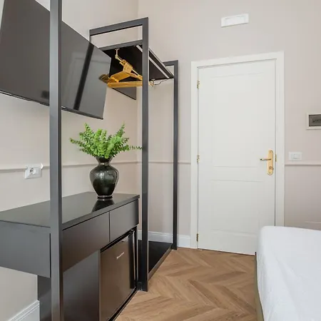 Daplace - White In Navona 로마