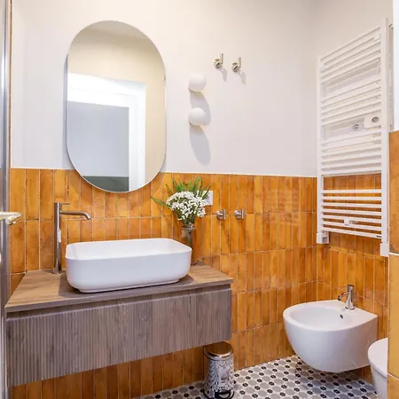 Daplace - White In Navona 4*