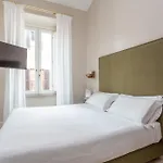Pensión Daplace - White In Navona 4*