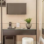 Daplace - White In Navona Pensión 4*