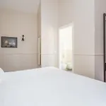Pensión Daplace - White In Navona 4*
