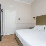 Daplace - White In Navona 4*