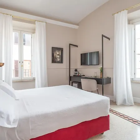 Daplace - White In Navona 4*